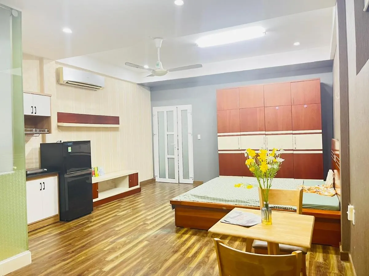 Lyn\'House location